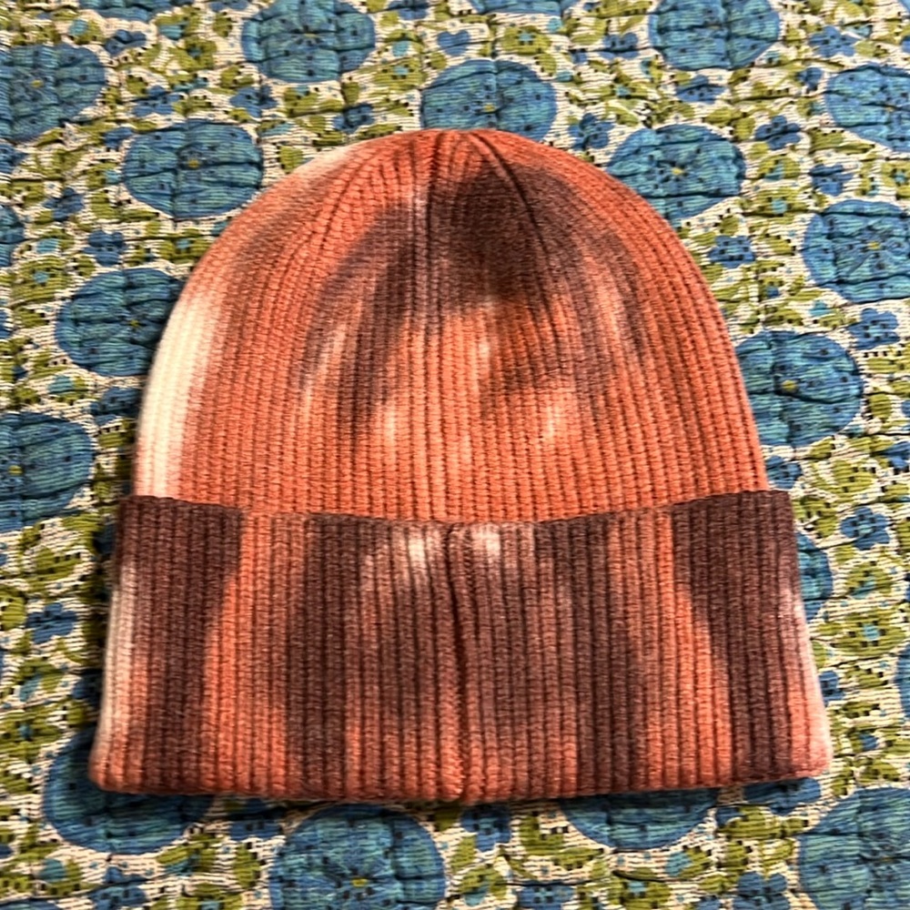 Colorful beanie with reds and white